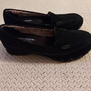 Skechers relaxed fit memory foam